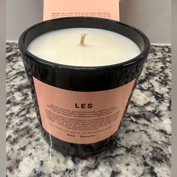 BOY SMELLS CANDLE LES - Picture 1 of 4